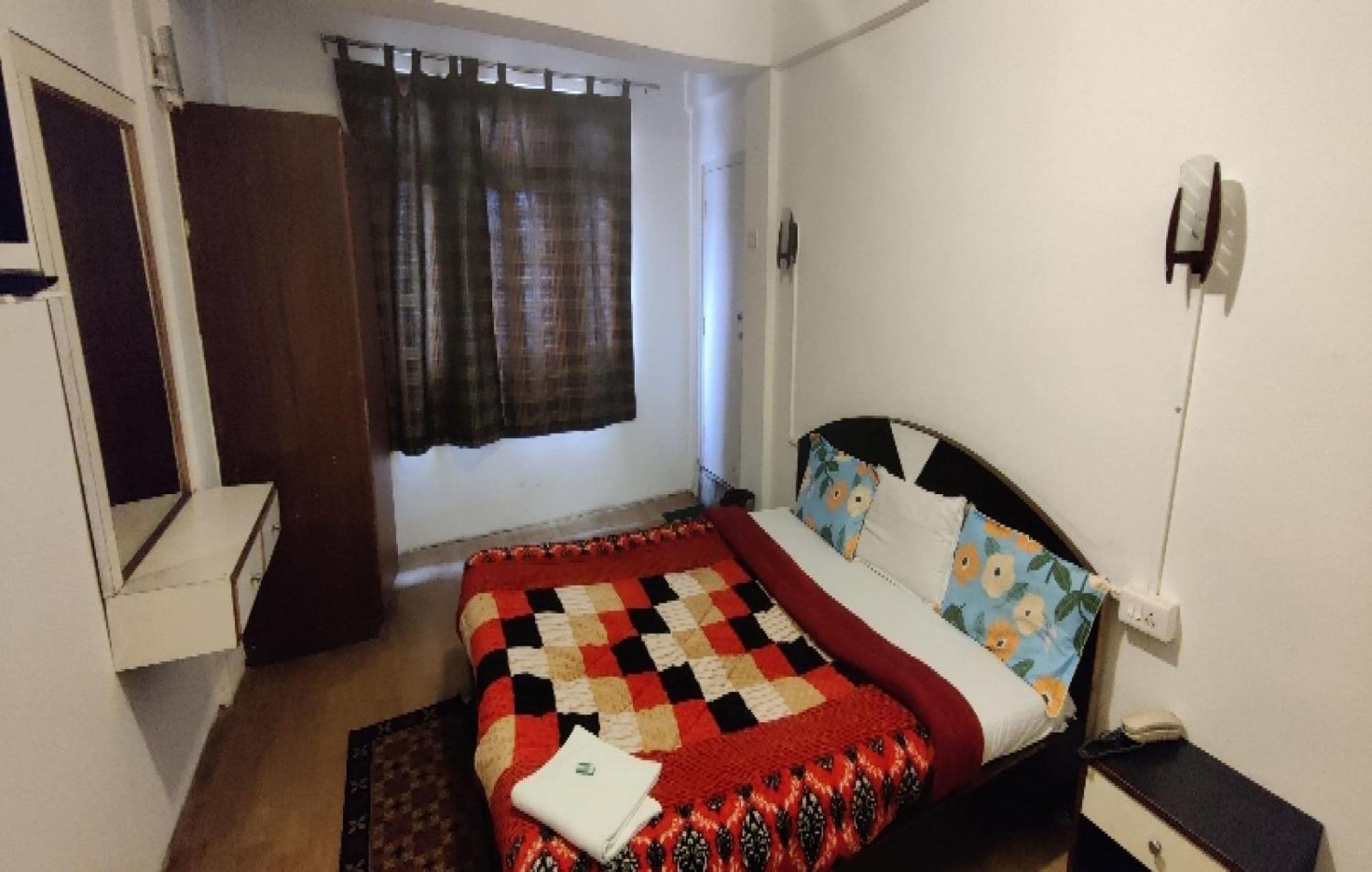 Capital O 8272 Hotel Pratigya Residency Гангток Экстерьер фото